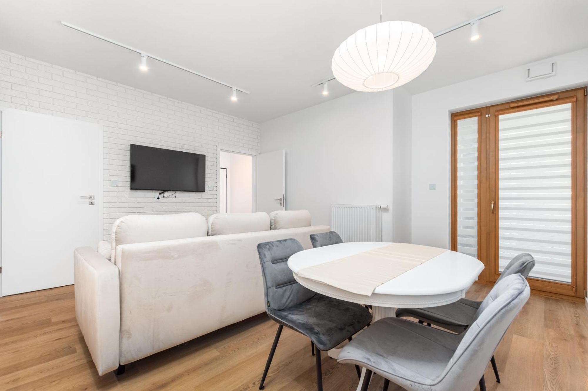 Przy Torach 3 By Homeprime Warsaw Exterior photo
